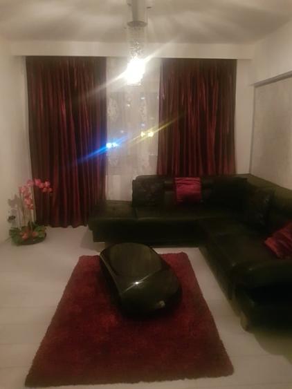 Apartament cu 2 camere decomandat în Republicii
