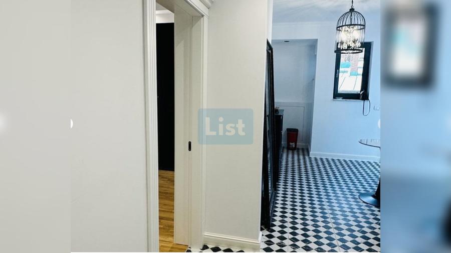 Apartament cu 4 camere decomandat în Victoriei