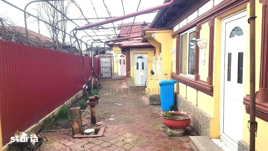 Casă cu 5 camere cu Teren 250 Mp în Nord