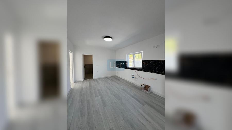 Casă cu 3 camere cu Teren 300 Mp în Centura