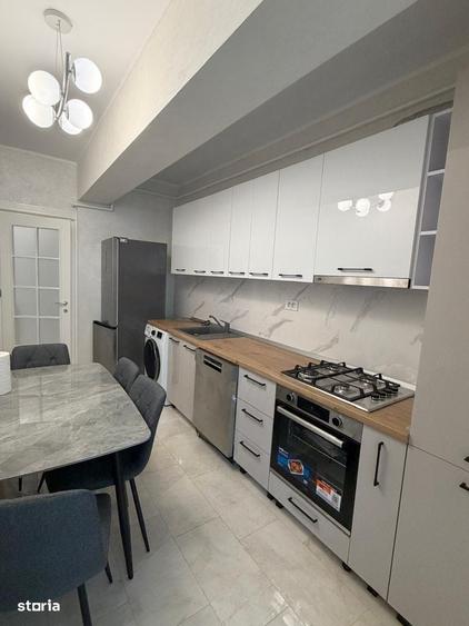 Apartament cu 4 camere decomandat în Copou