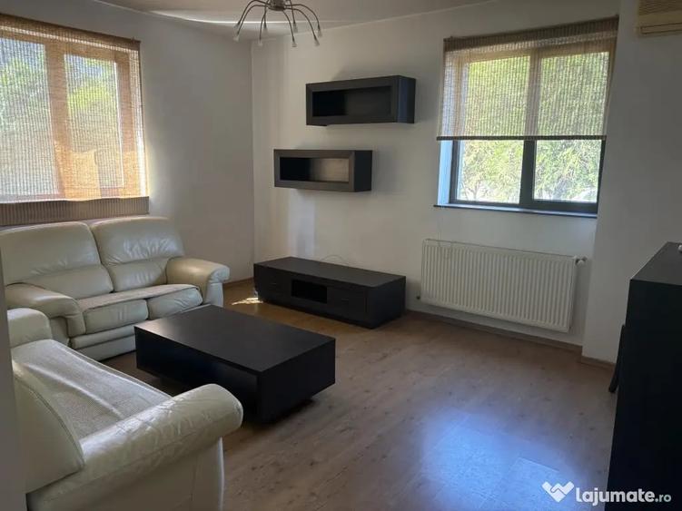 Apartament cu 3 camere decomandat în Berceni