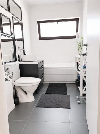 Apartament cu 2 camere semidecomandat, mobilat în Florești