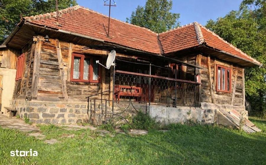 Casă cu 3 camere cu Teren 11200 Mp în Ciucea