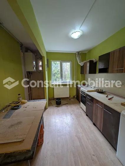 Apartament cu 2 camere semidecomandat, mobilat în Gheorgheni