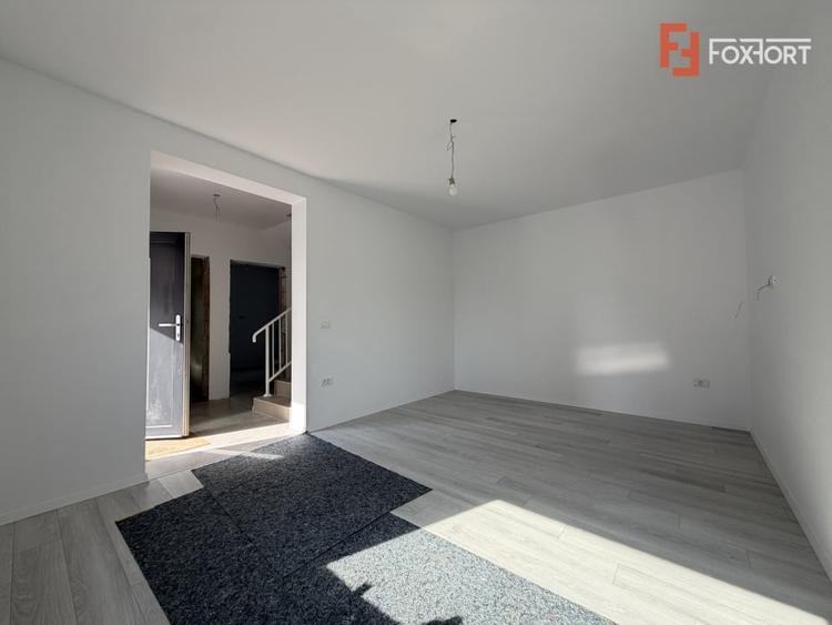 Duplex cu 3 camere cu Teren 170 Mp în Sânandrei