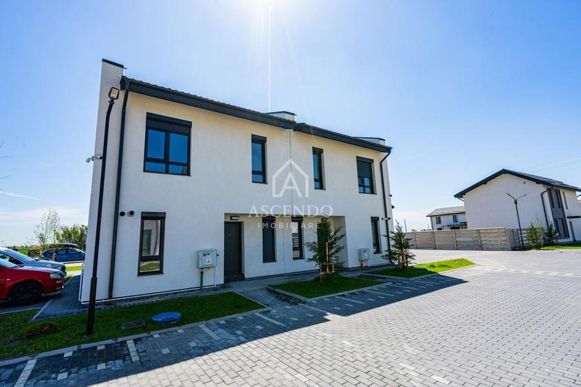 Casă individuală cu 3 camere cu Canalizare în Nord-Est