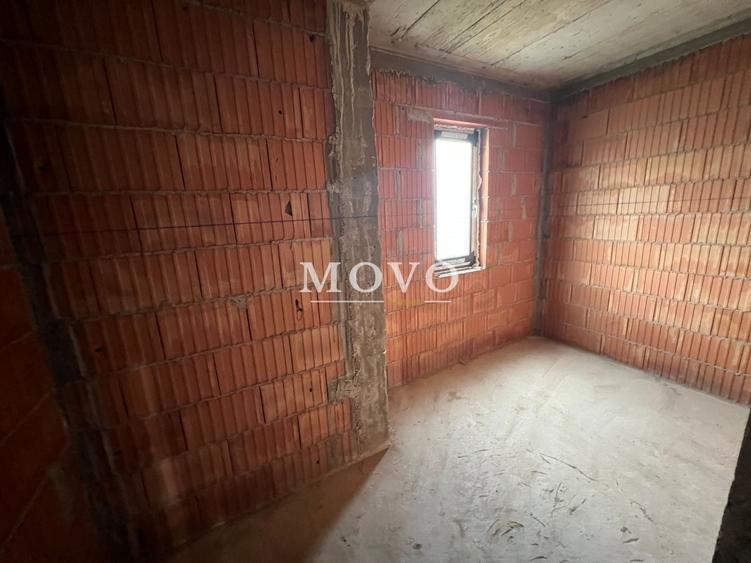 Duplex cu 4 camere cu Canalizare în Giroc