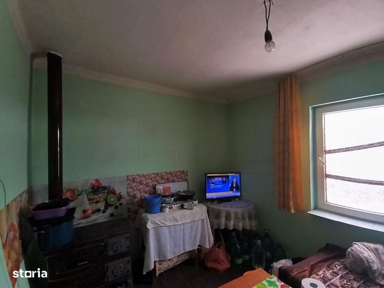 Casă cu 4 camere în Fetești