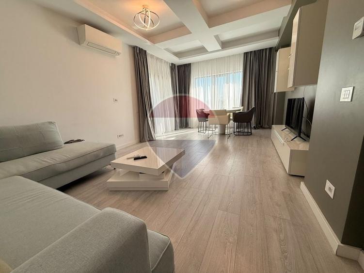 Apartament cu 2 camere decomandat, mobilat în Central