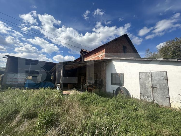 Teren Construcții intravilan de 2920 mp, în Bonț