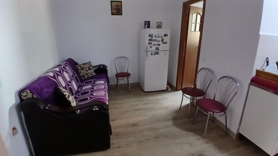 Casă cu 2 camere în Central