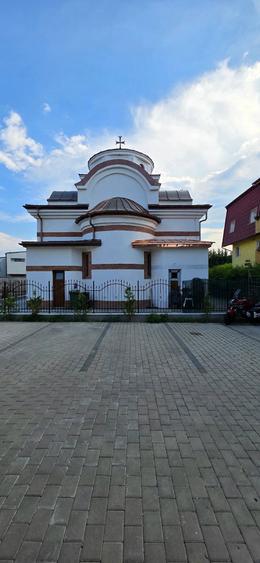 Apartament cu 2 camere semidecomandat în Florești