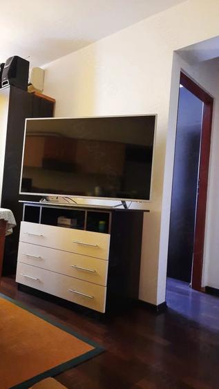 Apartament cu 3 camere decomandat în Independenței