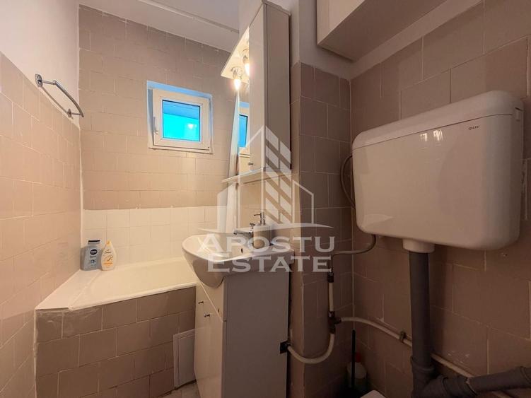 Apartament cu 2 camere semidecomandat, mobilat în Torontalului