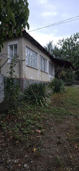 Casă cu 3 camere în Sântandrei