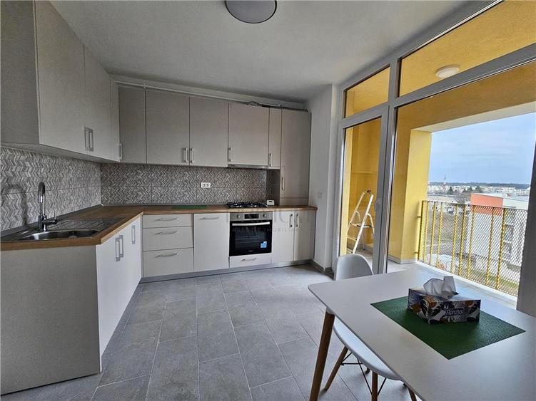 Apartament cu 2 camere decomandat, mobilat în Aradului