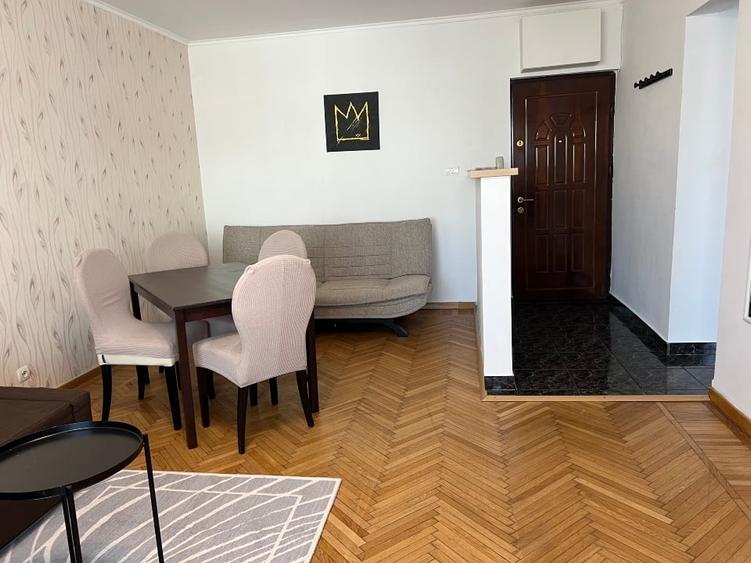 Apartament cu 2 camere semidecomandat, mobilat în Cișmigiu