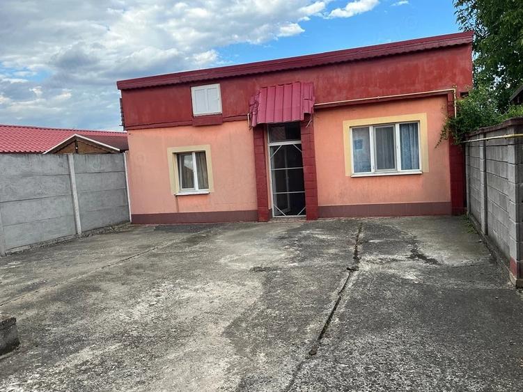 Casă cu 2 camere cu Teren 716 Mp în Ghirodei