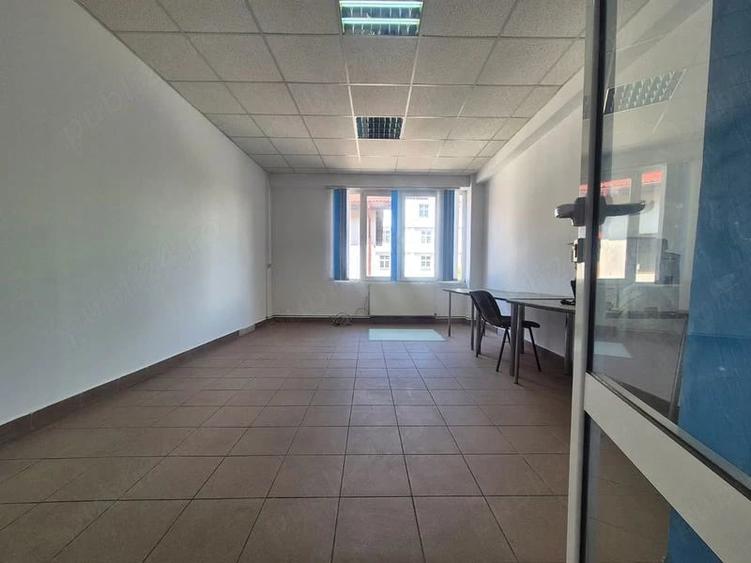Casă cu 3 camere cu Teren 40 Mp în Central