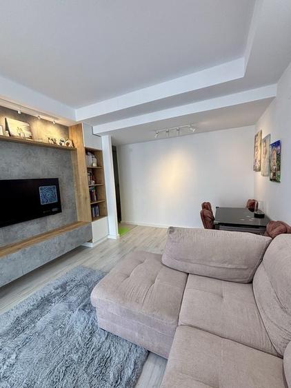 Apartament cu 2 camere decomandat în Crețuleasca