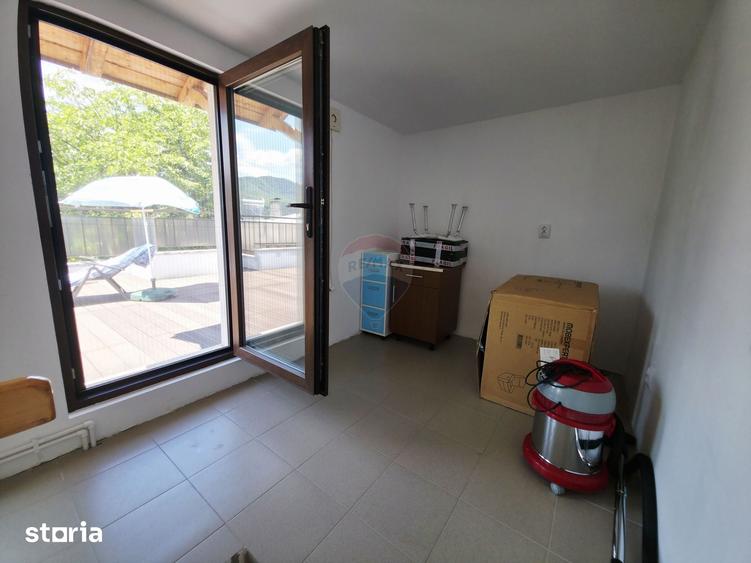 Casă cu 3 camere cu Teren 205 Mp în Central