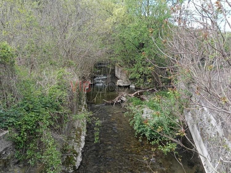 Teren extravilan de 8900 mp, în Sud-Vest