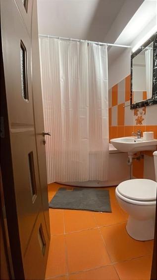 Apartament cu 2 camere, mobilat în Central