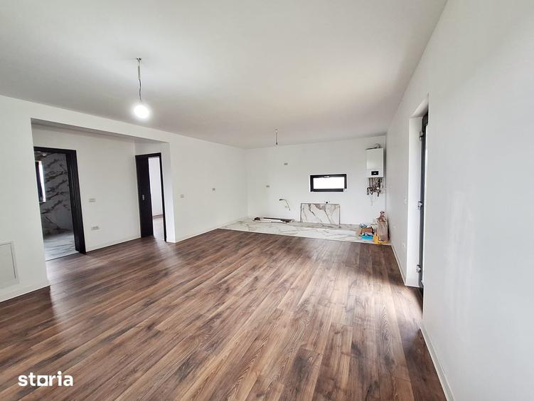 Casă cu 3 camere cu Teren 450 Mp în Central