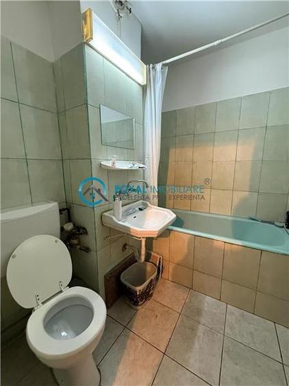 Apartament cu 3 camere decomandat în Mihai Bravu