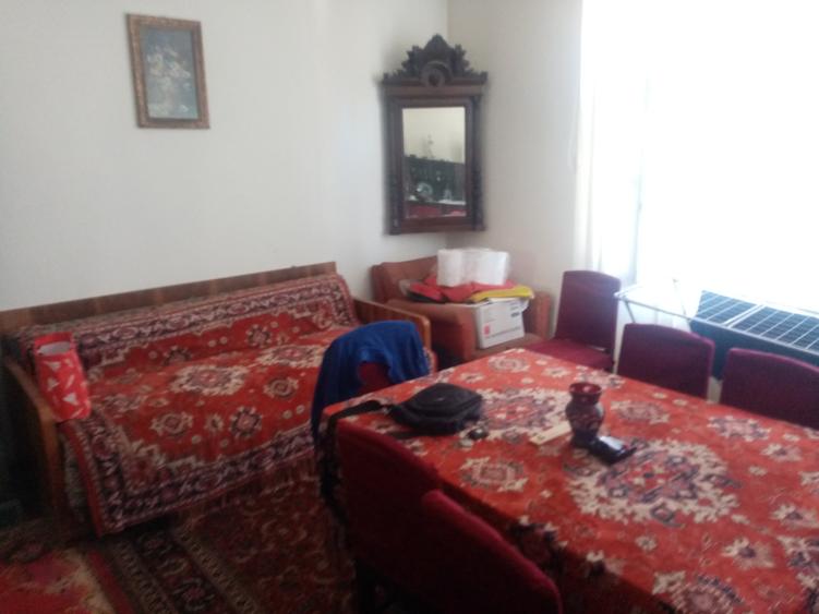 Casă individuală cu 4 camere cu Canalizare în Central