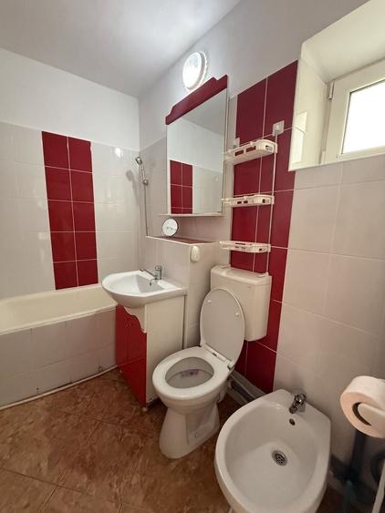 Apartament cu 2 camere decomandat, mobilat în Radu Negru