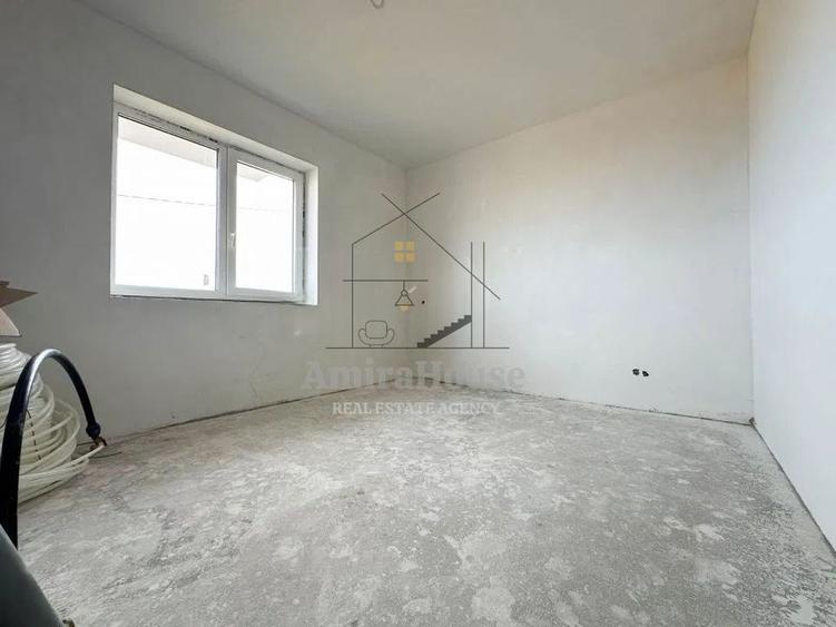 Duplex cu 5 camere cu Canalizare în Feleacu