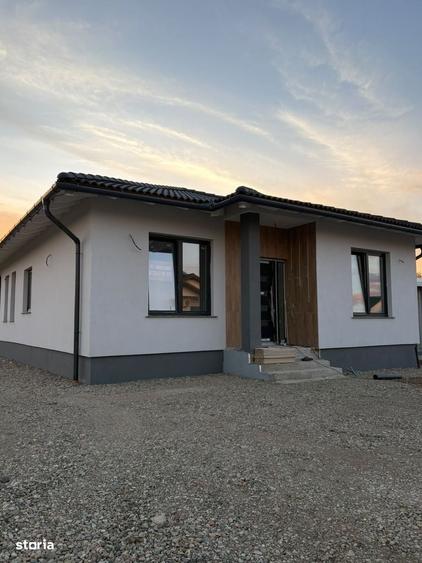 Casă cu 4 camere cu Teren 600 Mp în Oșorhei
