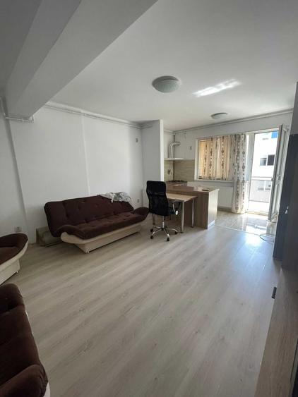 Apartament cu 2 camere decomandat în Berceni
