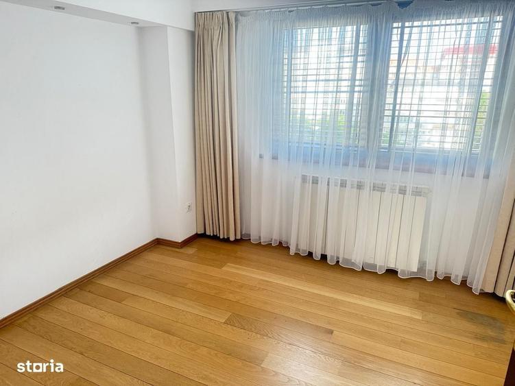 Apartament cu 4 camere în Ultracentral