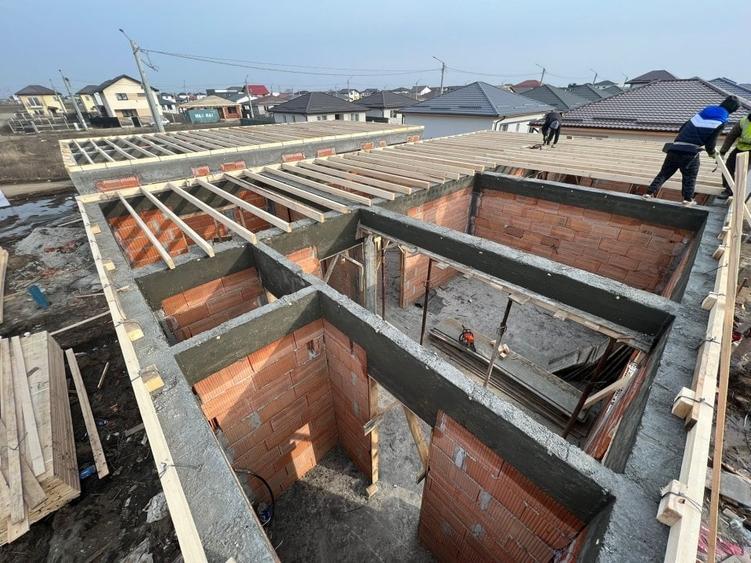 Duplex cu 3 camere cu Teren 200 Mp în Berceni