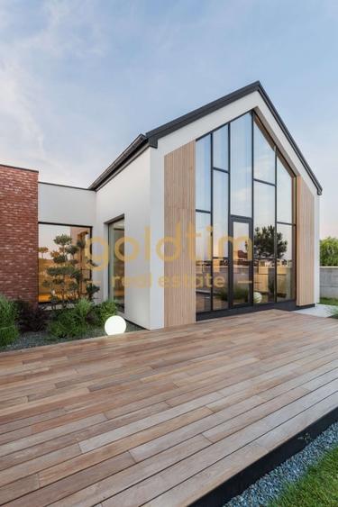 Casă individuală cu 4 camere cu Piscina în Otopeni