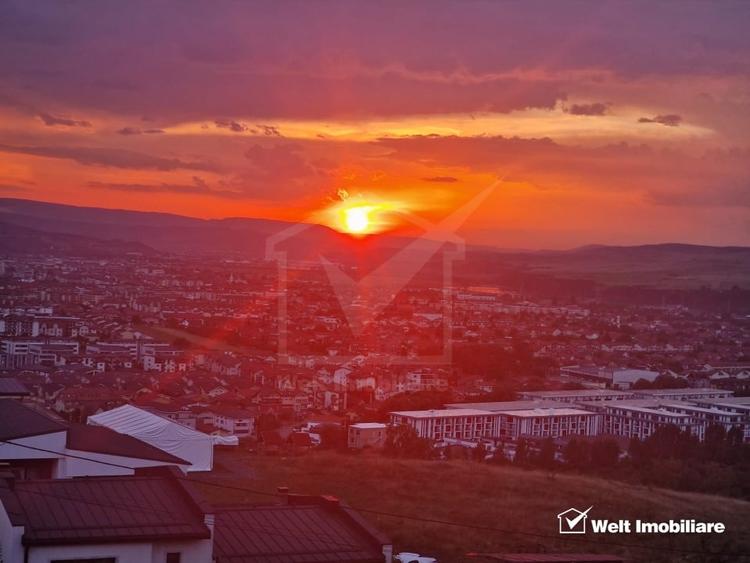 Casă individuală cu 4 camere cu Garaj în Florești