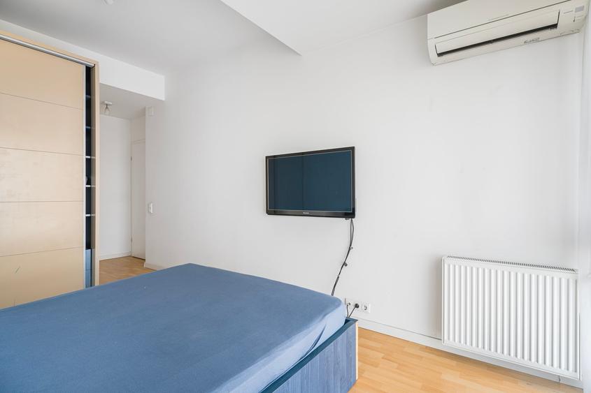 Apartament cu 3 camere semidecomandat în Calea Călărașilor