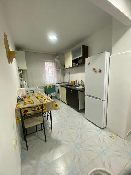 Apartament cu 3 camere în Hipodrom 4