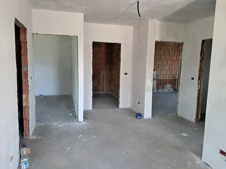 Casă cu 3 camere în Horia