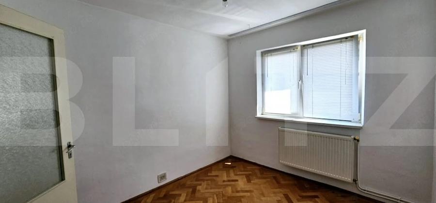 Apartament cu 3 camere decomandat în Simeria