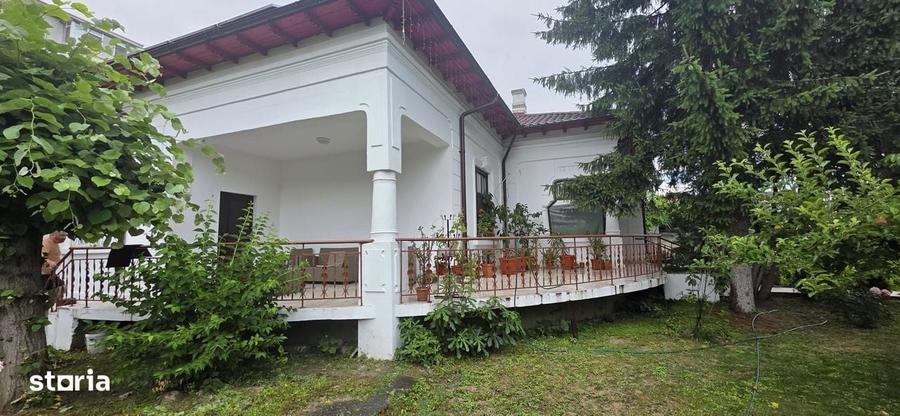 Casă cu 4 camere în Far