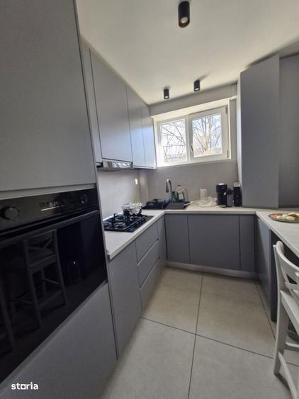Apartament cu 2 camere semidecomandat în Calea București
