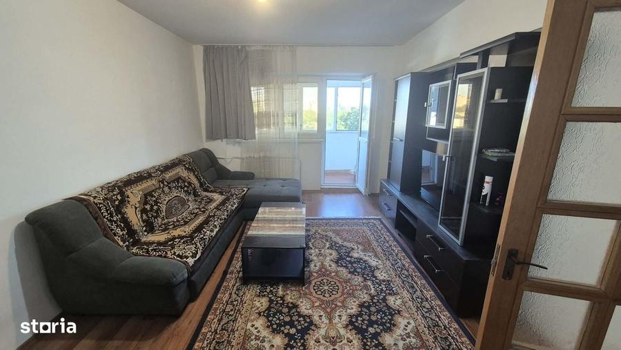 Apartament cu 3 camere decomandat în Lacul Tei