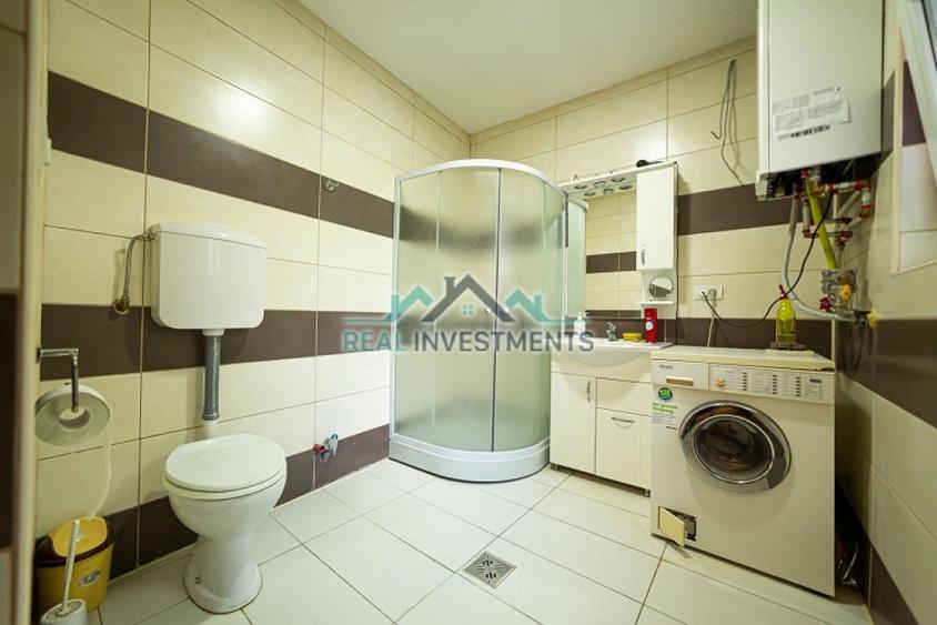 Casă cu 5 camere cu Teren 900 Mp în Ultracentral