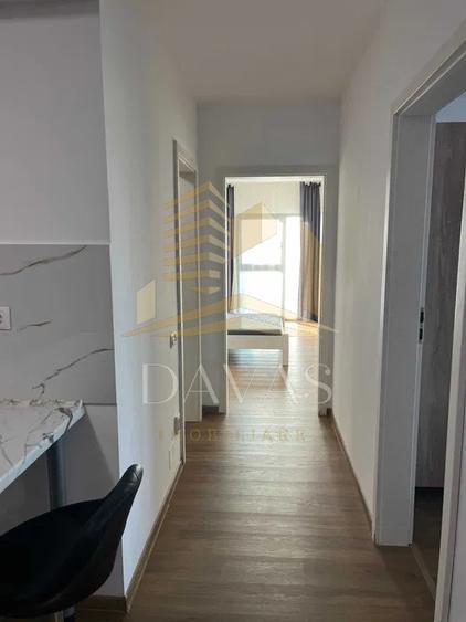 Apartament cu 3 camere semidecomandat, mobilat în Zorilor