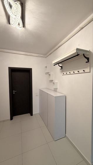 Apartament cu 2 camere decomandat în Roșu