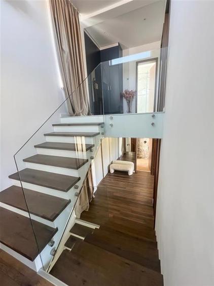 Casă cu 4 camere cu Teren 474 Mp în Dealuri Oradea